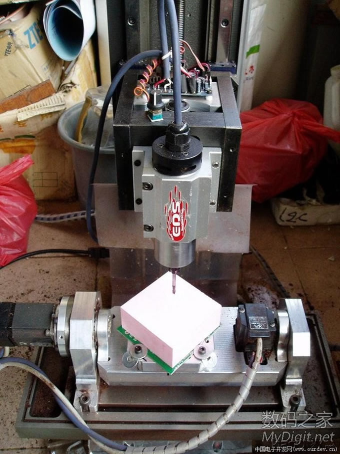 处女贴,发个自己玩的5轴雕刻机 处女贴,发个自己玩的5轴雕刻机