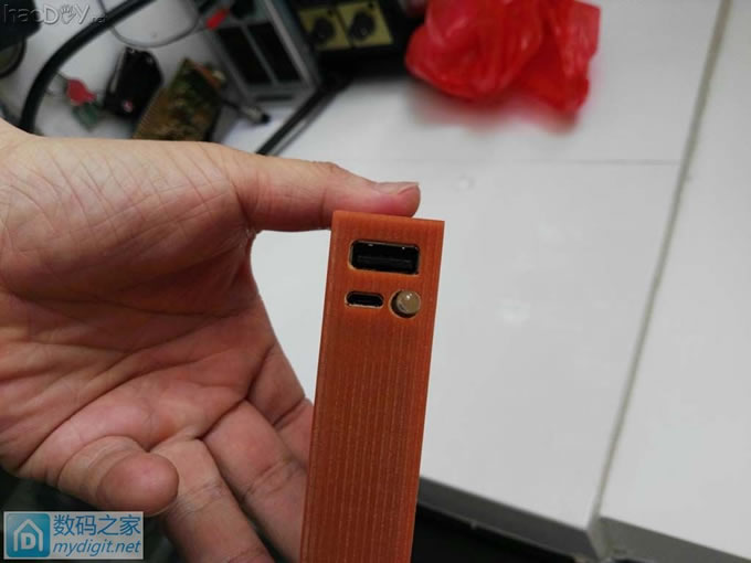 一个好汉三个帮,组个逼格略高的移动电源