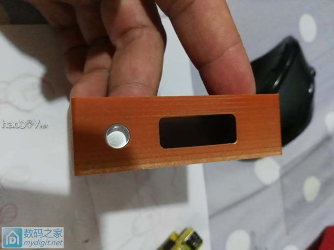 一个好汉三个帮,组个逼格略高的移动电源