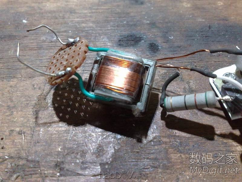 DIY电子打火机(有点烟图) DIY电子打火机(有点烟图)