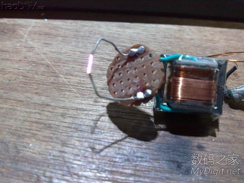 DIY电子打火机(有点烟图) DIY电子打火机(有点烟图)