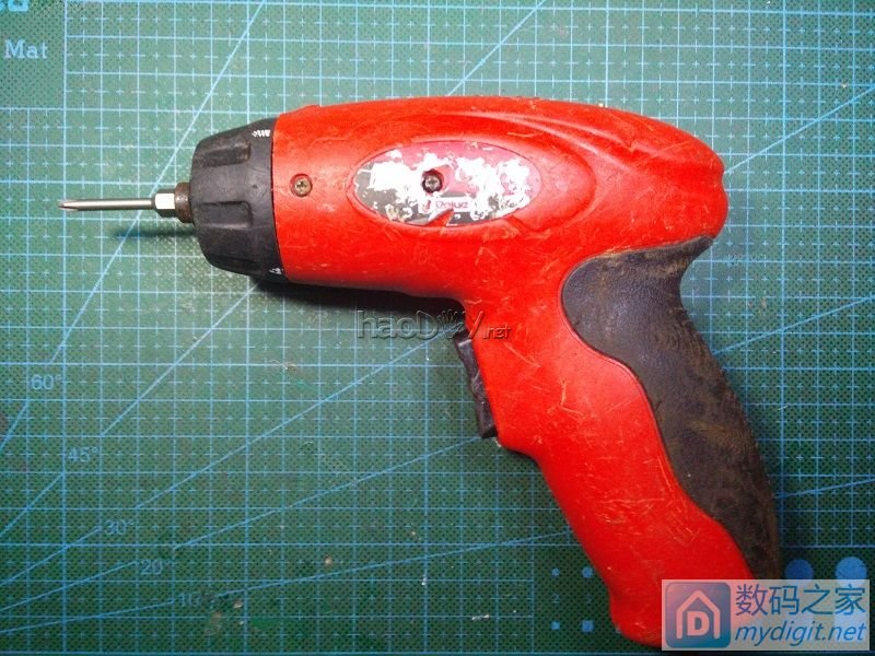 『二师兄出品』4.8V小电批电动螺丝刀改造电量指示灯&充电板