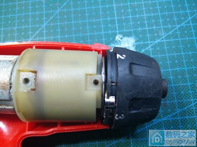 『二师兄出品』4.8V小电批电动螺丝刀改造电量指示灯&充电板 『二师兄出品』4.8V小电批电动螺丝刀改造电量指示灯&充电板