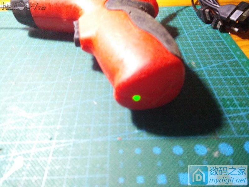 『二师兄出品』4.8V小电批电动螺丝刀改造电量指示灯&充电板