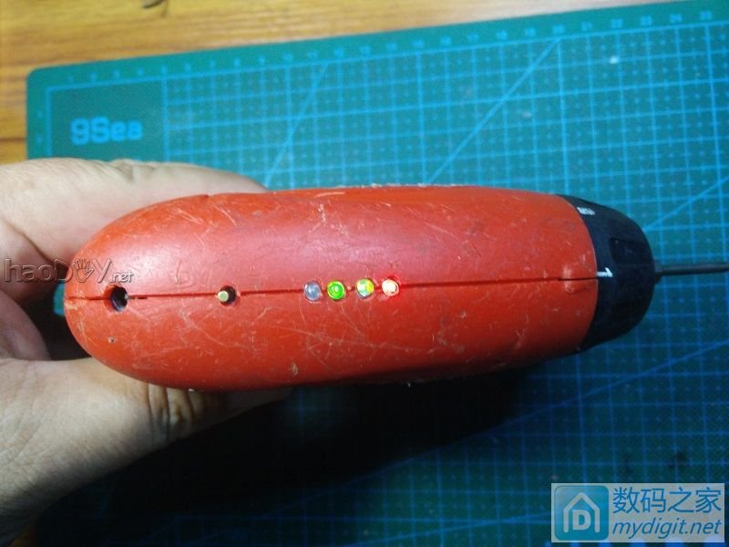『二师兄出品』4.8V小电批电动螺丝刀改造电量指示灯&充电板