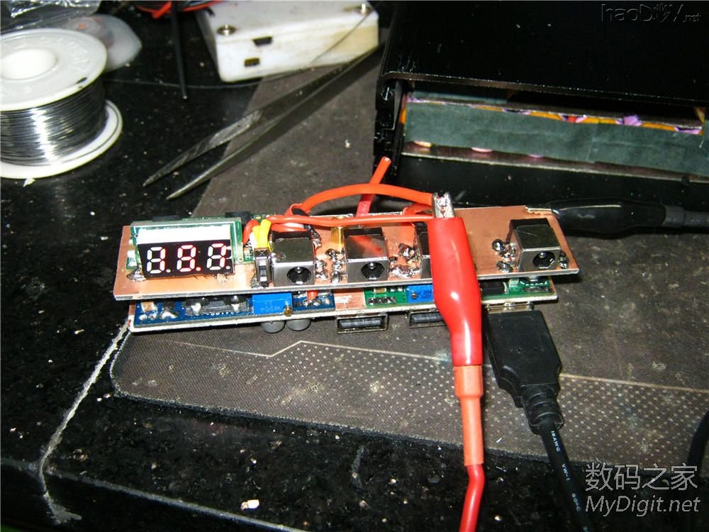 XX牌  54600mah 多输出 移不动电源完工!