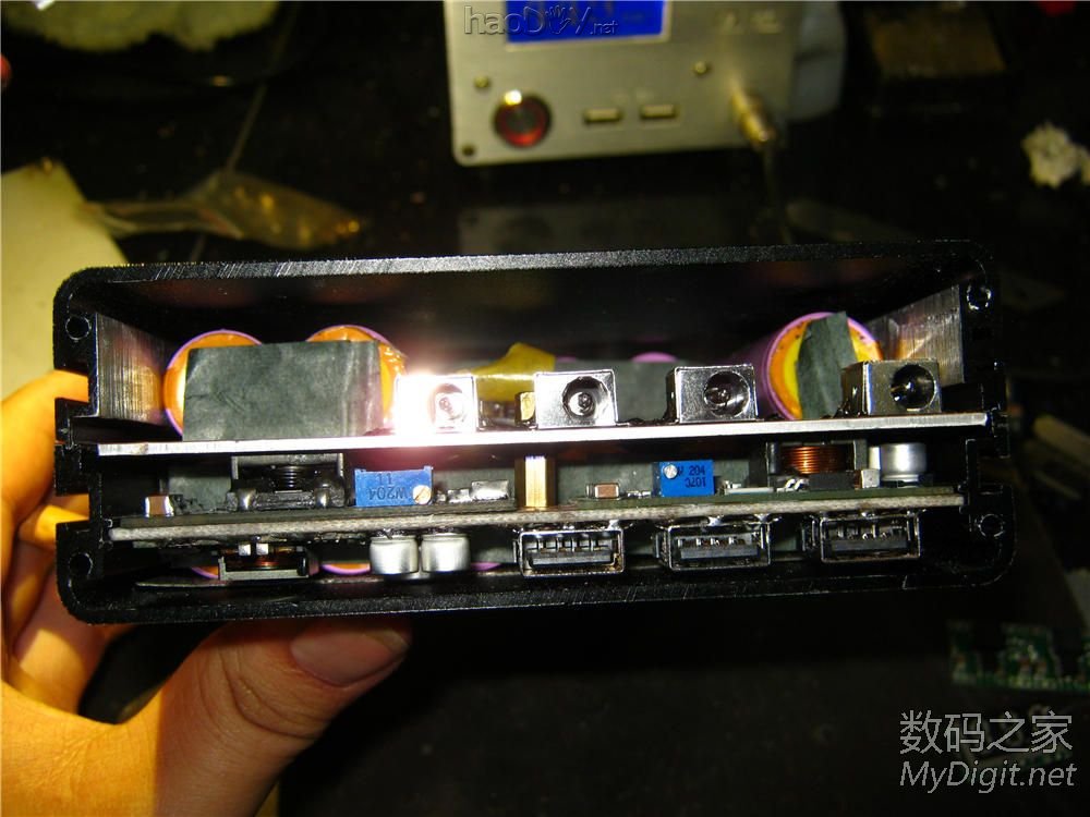 XX牌  54600mah 多输出 移不动电源完工!