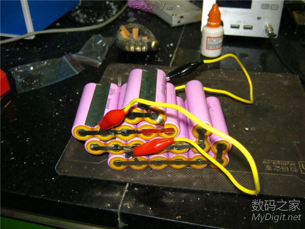 XX牌  54600mah 多输出 移不动电源完工! XX牌  54600mah 多输出 移不动电源完工!