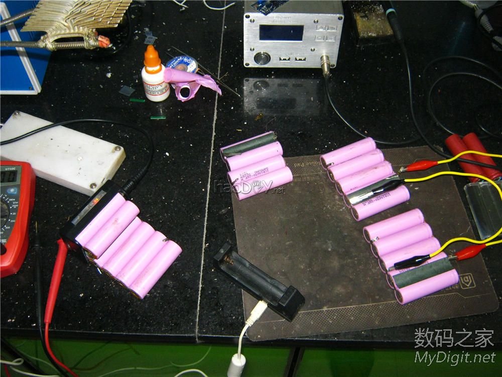 XX牌  54600mah 多输出 移不动电源完工! XX牌  54600mah 多输出 移不动电源完工!