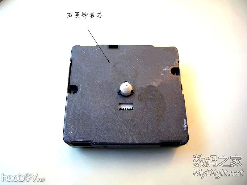 DIY DVD光盘时钟:夜晚灯光照明 DIY DVD光盘时钟:夜晚灯光照明