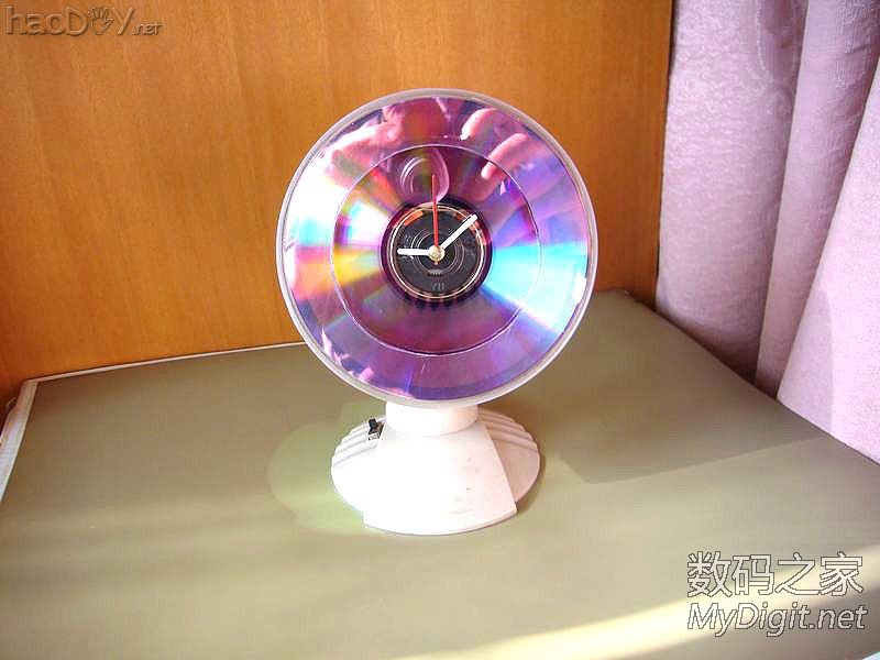 DIY DVD光盘时钟:夜晚灯光照明