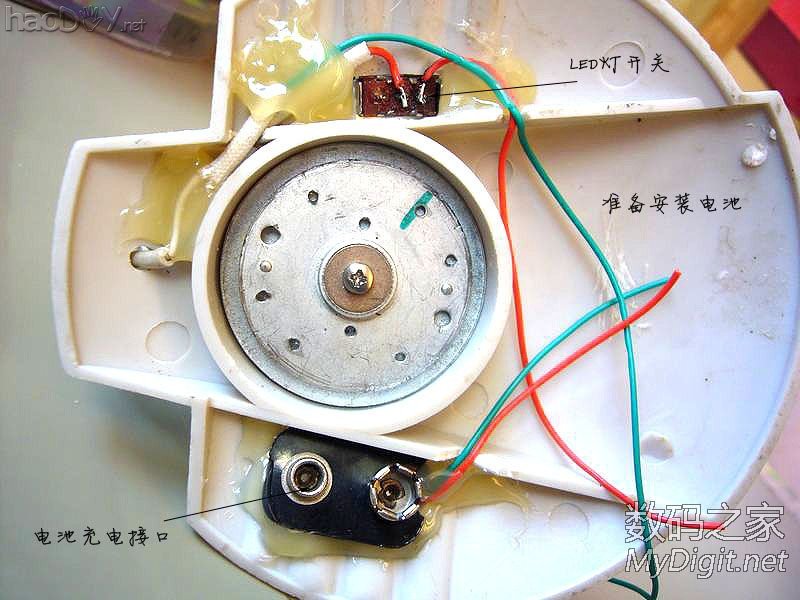 DIY DVD光盘时钟:夜晚灯光照明