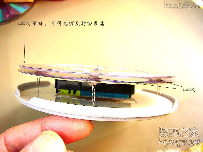 DIY DVD光盘时钟:夜晚灯光照明