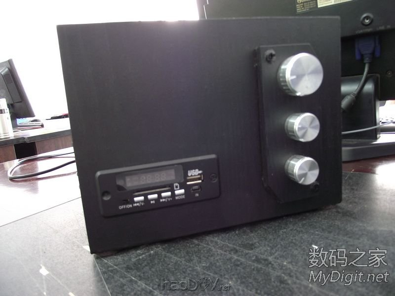 纯手工打造MP3解码+2.1木质有源音箱