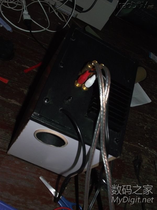 纯手工打造MP3解码+2.1木质有源音箱