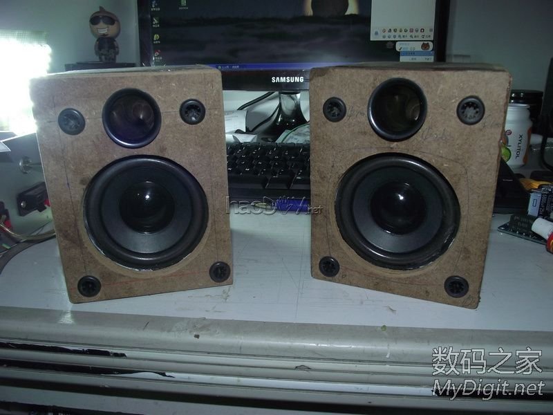 纯手工打造MP3解码+2.1木质有源音箱 纯手工打造MP3解码+2.1木质有源音箱