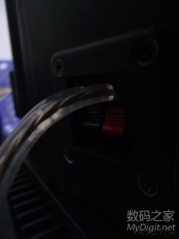 纯手工打造MP3解码+2.1木质有源音箱