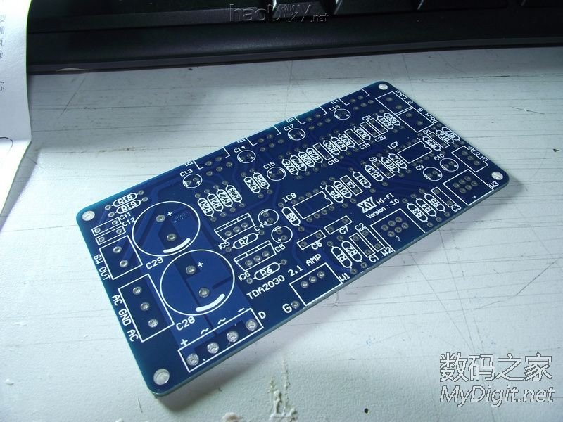 纯手工打造MP3解码+2.1木质有源音箱 纯手工打造MP3解码+2.1木质有源音箱