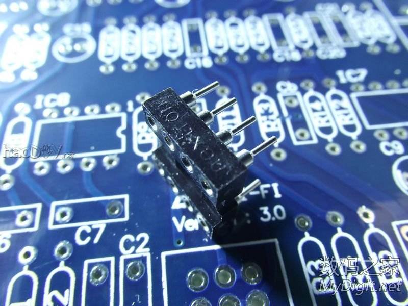 纯手工打造MP3解码+2.1木质有源音箱 纯手工打造MP3解码+2.1木质有源音箱