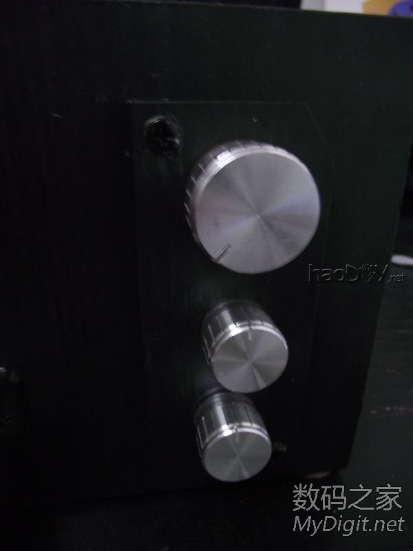 纯手工打造MP3解码+2.1木质有源音箱