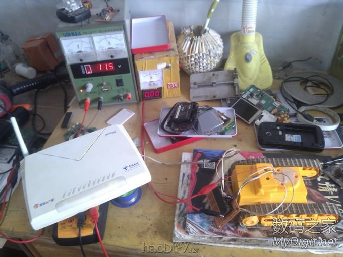 调试中 闲来无事仿制坛友的wifi控制小车完成了,发帖庆祝一下。