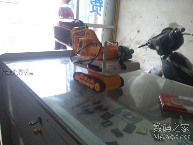 后面看 闲来无事仿制坛友的wifi控制小车完成了,发帖庆祝一下。