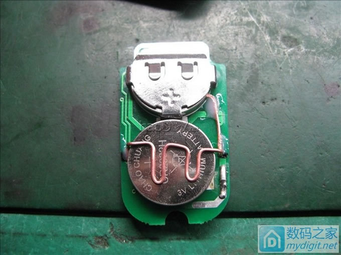 小电电遥控改电池 失败了 小电电遥控改电池 失败了