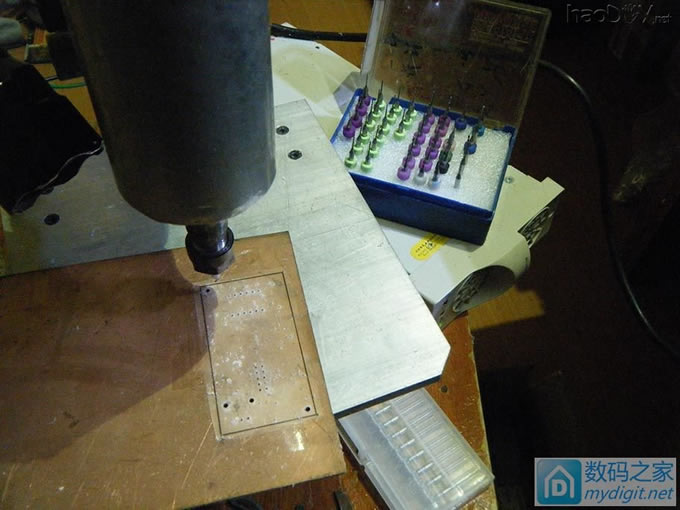 变频器无面板等于废品,我来自制一个吧,简单的小面板,复杂的过