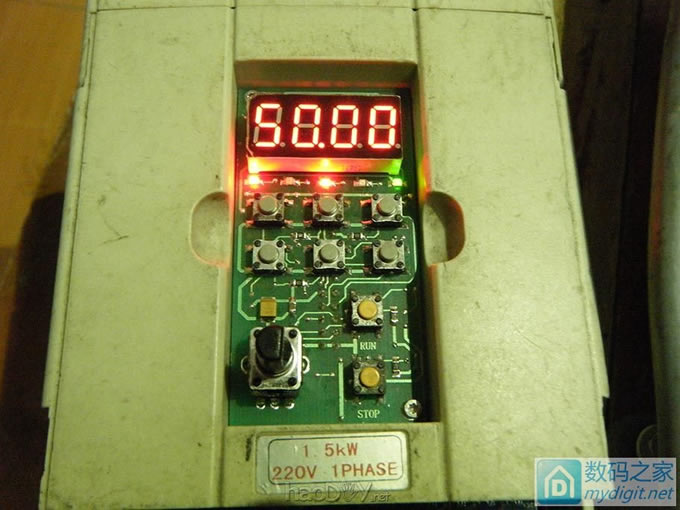 变频器无面板等于废品,我来自制一个吧,简单的小面板,复杂的过