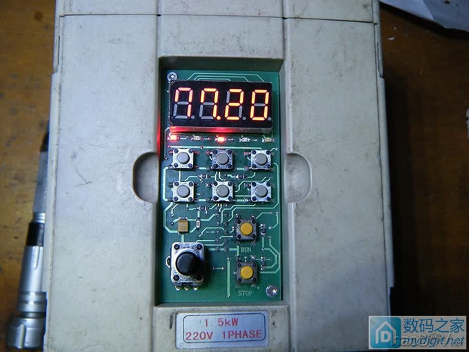 变频器无面板等于废品,我来自制一个吧,简单的小面板,复杂的过