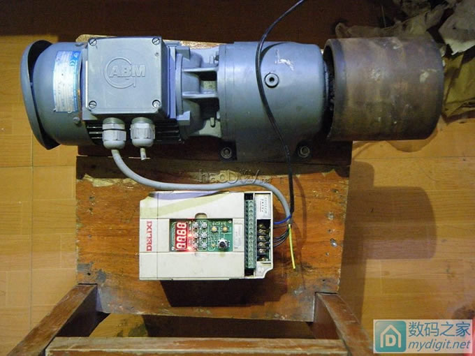 变频器无面板等于废品,我来自制一个吧,简单的小面板,复杂的过