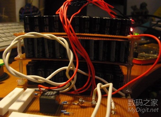 俺也仿照alley兄弟制做了个电容储能点焊机 23楼更新效果图 俺也仿照alley兄弟制做了个电容储能点焊机 23楼更新效果图