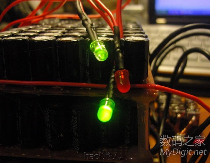 俺也仿照alley兄弟制做了个电容储能点焊机 23楼更新效果图 俺也仿照alley兄弟制做了个电容储能点焊机 23楼更新效果图