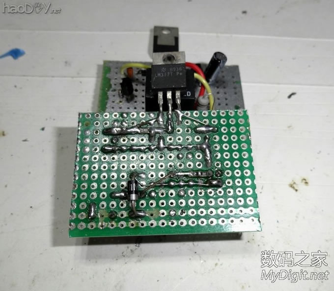 『MM DIY』给朋友改造两个修手机的电源。