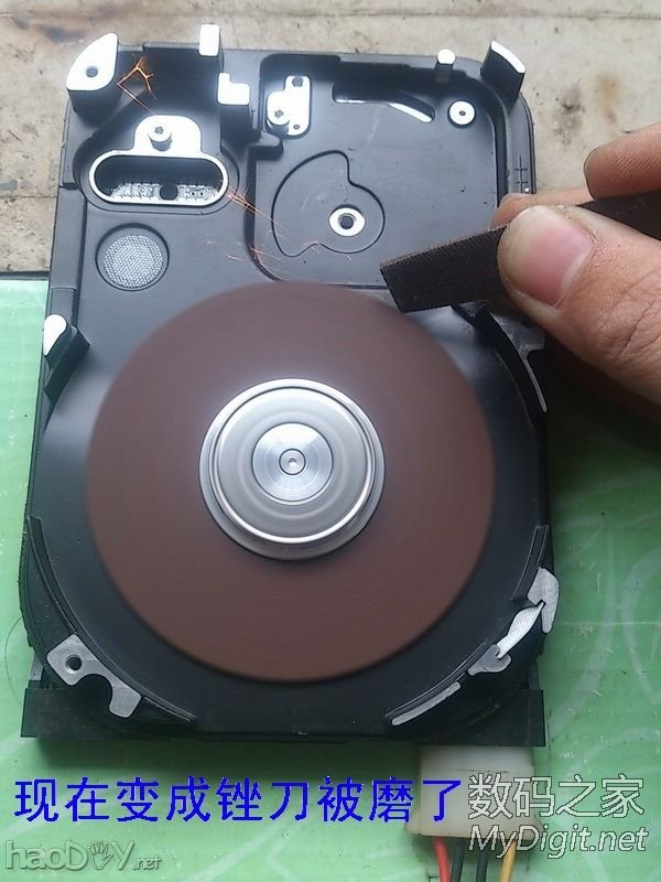 老希捷硬盘+角磨机磨片,超简单打造打磨机的方法