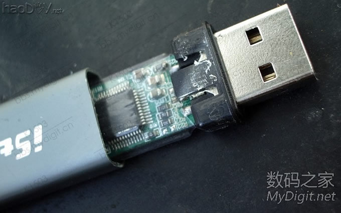 把LGA的Flash飞线焊接到TSOP主控板上,呵呵呵