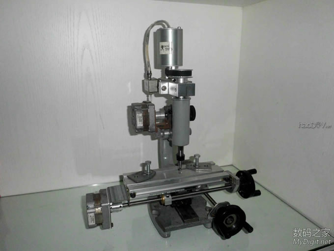 分享DIY的车、钻、铣加工装备。 分享DIY的车、钻、铣加工装备。