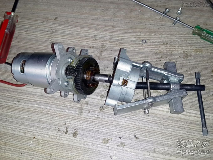 Re:拆38元TOOLSHOP充电圆锯+改装全攻略+使用通用锯片+增加调速功能+开关电源供电方 .. 拆解TOOLSHOP充电圆锯+改装全攻略+使用通用锯片+增加调速功能+开