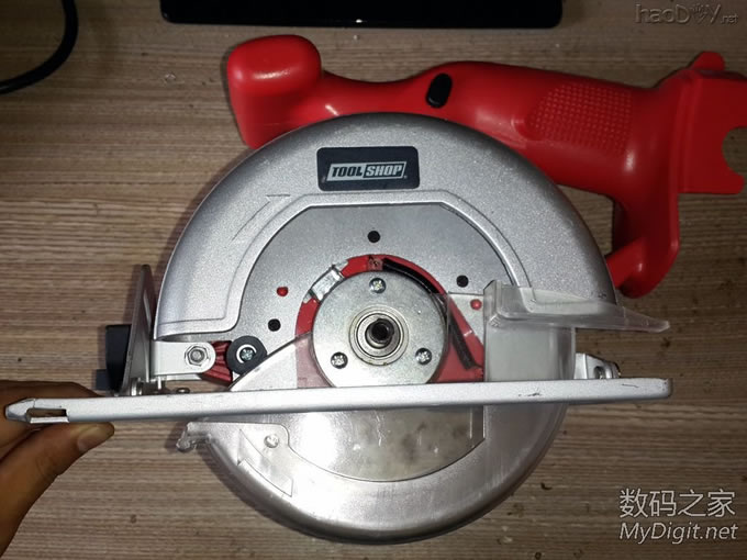 拆解TOOLSHOP充电圆锯+改装全攻略+使用通用锯片+增加调速功能+开关电源供电方法 拆解TOOLSHOP充电圆锯+改装全攻略+使用通用锯片+增加调速功能+开