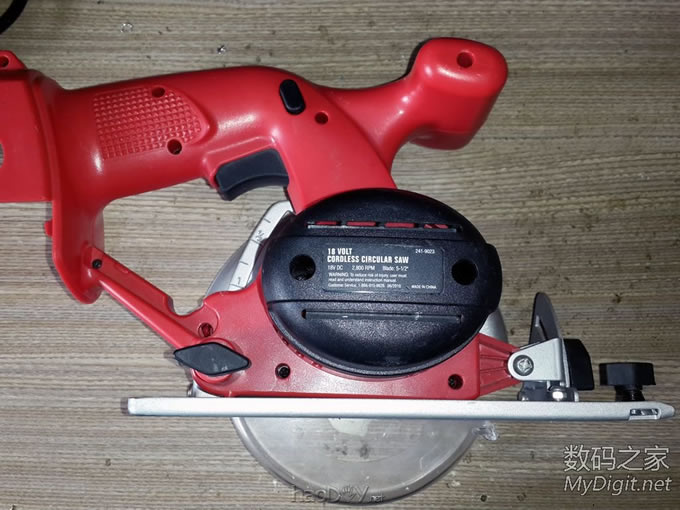 拆解TOOLSHOP充电圆锯+改装全攻略+使用通用锯片+增加调速功能+开关电源供电方法 拆解TOOLSHOP充电圆锯+改装全攻略+使用通用锯片+增加调速功能+开