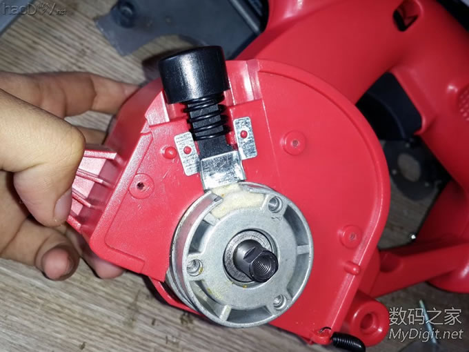 拆解TOOLSHOP充电圆锯+改装全攻略+使用通用锯片+增加调速功能+开关电源供电方法 拆解TOOLSHOP充电圆锯+改装全攻略+使用通用锯片+增加调速功能+开