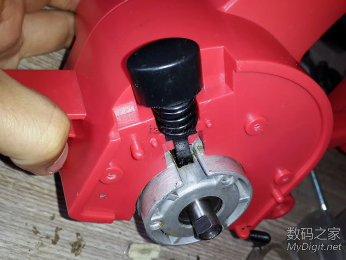 拆解TOOLSHOP充电圆锯+改装全攻略+使用通用锯片+增加调速功能+开关电源供电方法 拆解TOOLSHOP充电圆锯+改装全攻略+使用通用锯片+增加调速功能+开