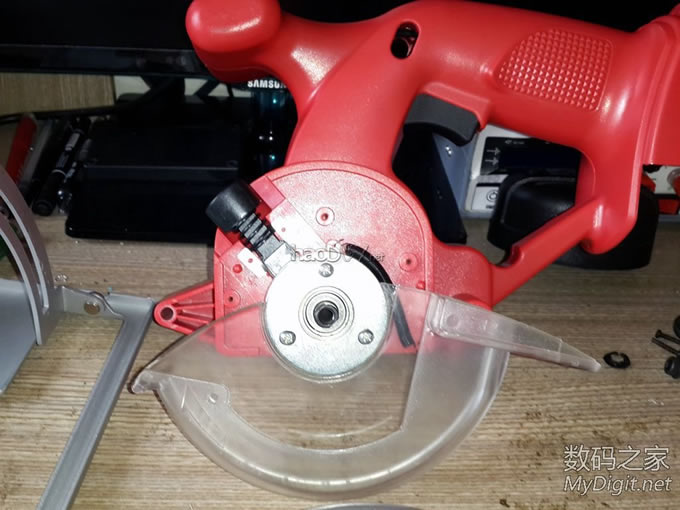 拆解TOOLSHOP充电圆锯+改装全攻略+使用通用锯片+增加调速功能+开关电源供电方法 拆解TOOLSHOP充电圆锯+改装全攻略+使用通用锯片+增加调速功能+开