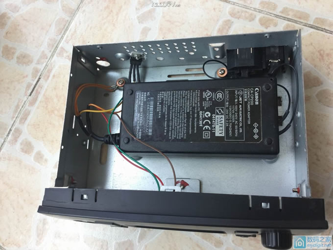 请输入描述 天气暴热,为自己心爱的白光烙铁控制器做一个凉爽的家。