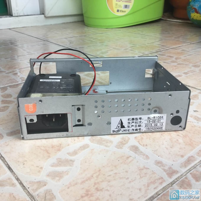 天气暴热,为自己心爱的白光烙铁控制器做一个凉爽的家。