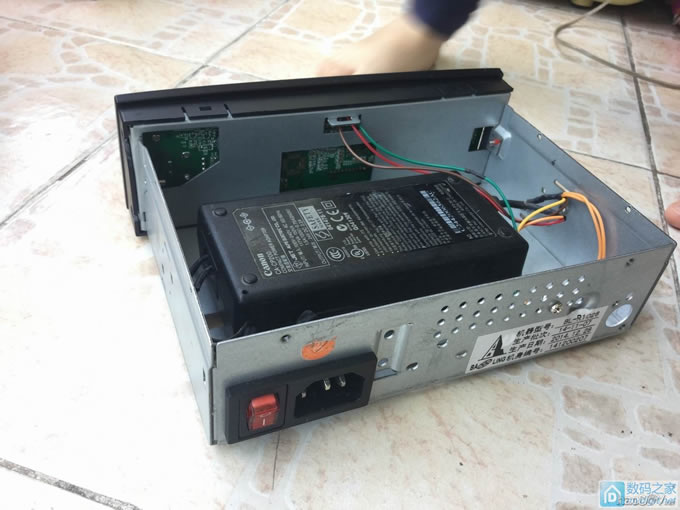 请输入描述 天气暴热,为自己心爱的白光烙铁控制器做一个凉爽的家。