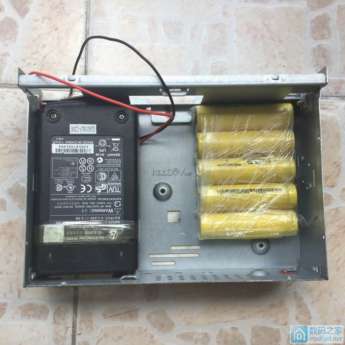 天气暴热,为自己心爱的白光烙铁控制器做一个凉爽的家。