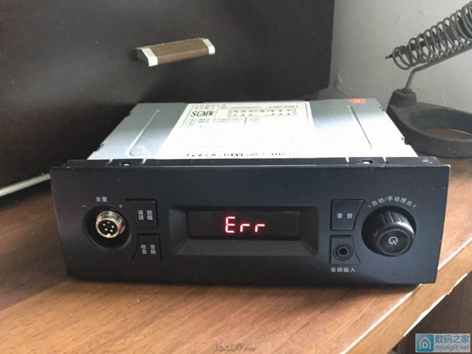 请输入描述 天气暴热,为自己心爱的白光烙铁控制器做一个凉爽的家。