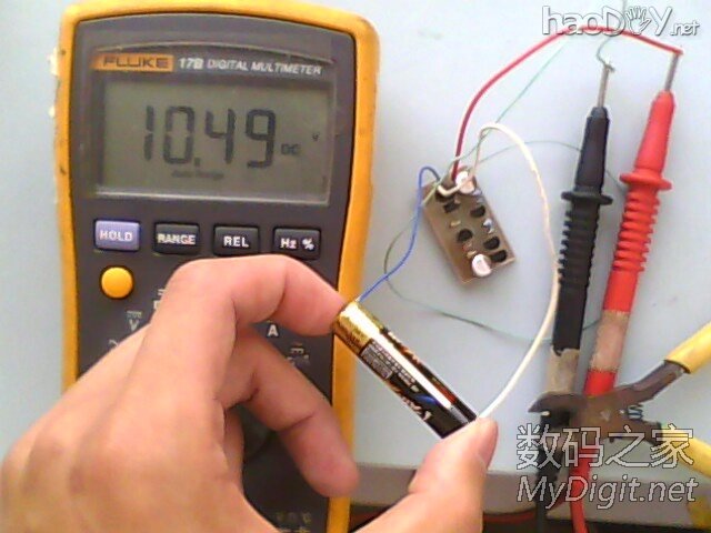 迷你版1.5V干电池升9V,输出电压可调,不用绕变压器,万用表电池不愁了 迷你版1.5V干电池升9V,输出电压可调,不用绕变压器,万用表电池