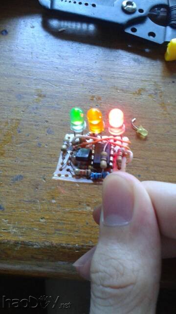 DIY 电量指示灯 DIY 电量指示灯